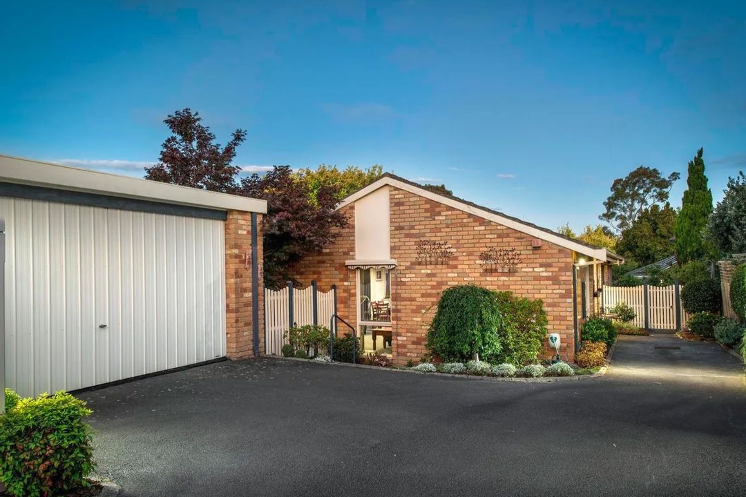 Image of property at 2/25 Victoria Street, Ringwood East VIC 3135