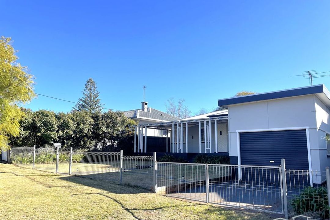 Image of property at 11 Second Avenue, Harristown QLD 4350
