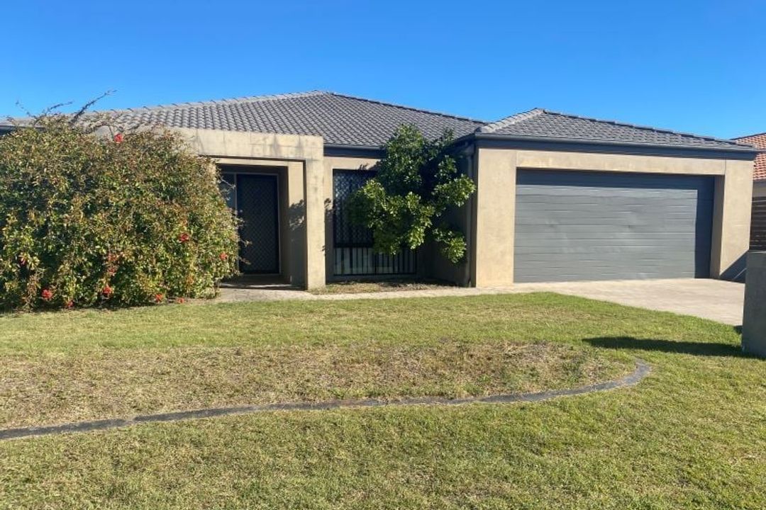 Image of property at 44 Lady Penrhyn Drive, Eli Waters QLD 4655