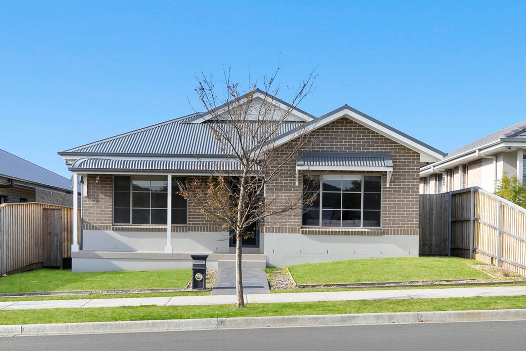Image of property at 10 George Cutter Avenue, Renwick NSW 2575