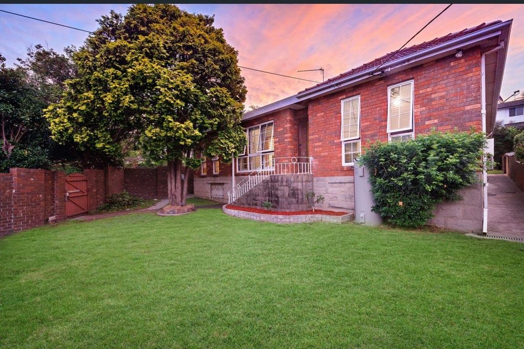 Image of property at 90 Harbord Road, Freshwater NSW 2096