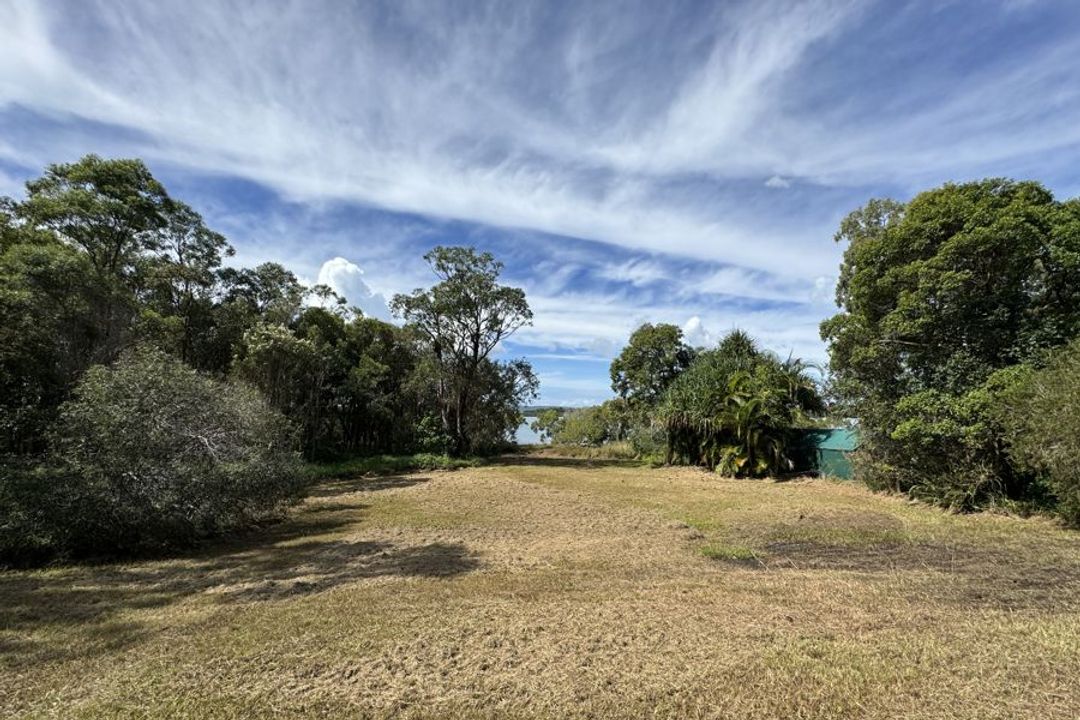 Image of property at 38 Nunkeri Drive, Macleay Island QLD 4184