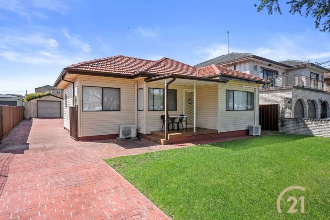 Image of property at 208 Hamilton Road, Fairfield Heights NSW 2165