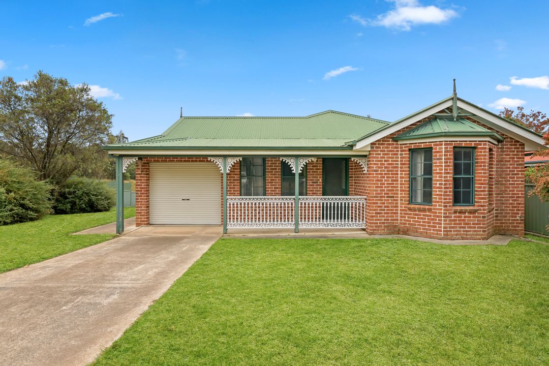 Image of property at 100 Berrima Street, Welby NSW 2575