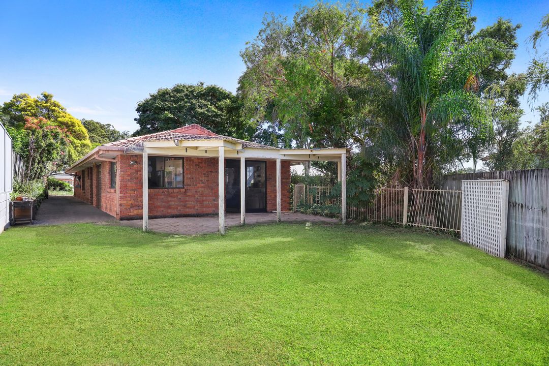 Image of property at 16 Foxhill Court, Carrara QLD 4211