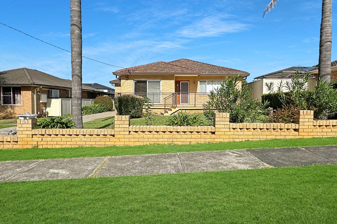 Image of property at 1a Valewood Crescent, Marsfield NSW 2122