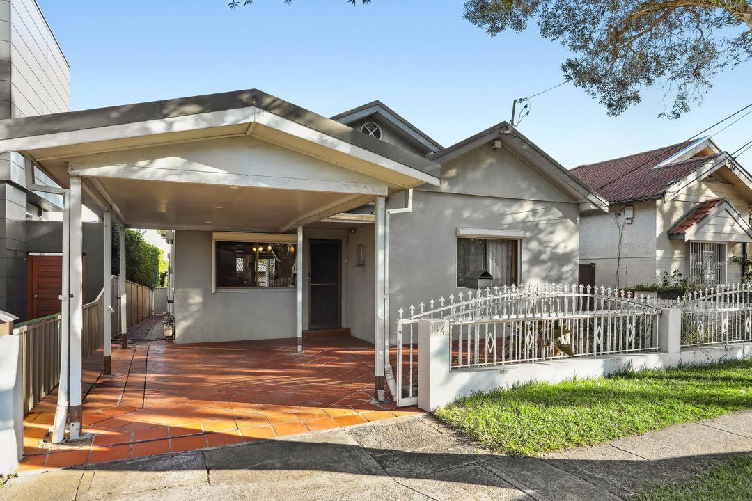 Image of property at 114 Bayview Avenue, Earlwood NSW 2206