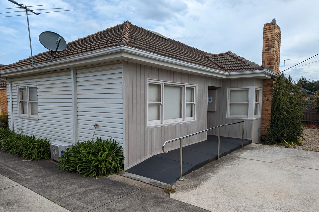 Image of property at 1/4 Stewart Road, Oakleigh East VIC 3166