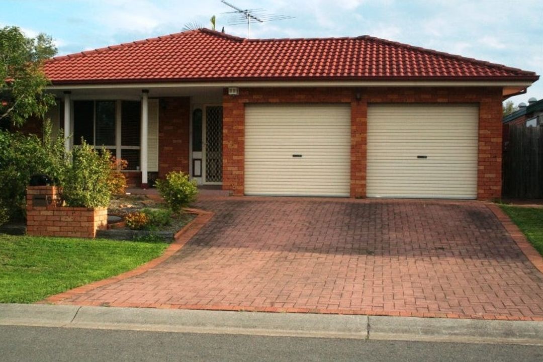 Image of property at 9 Glenrock Court, Wattle Grove NSW 2173
