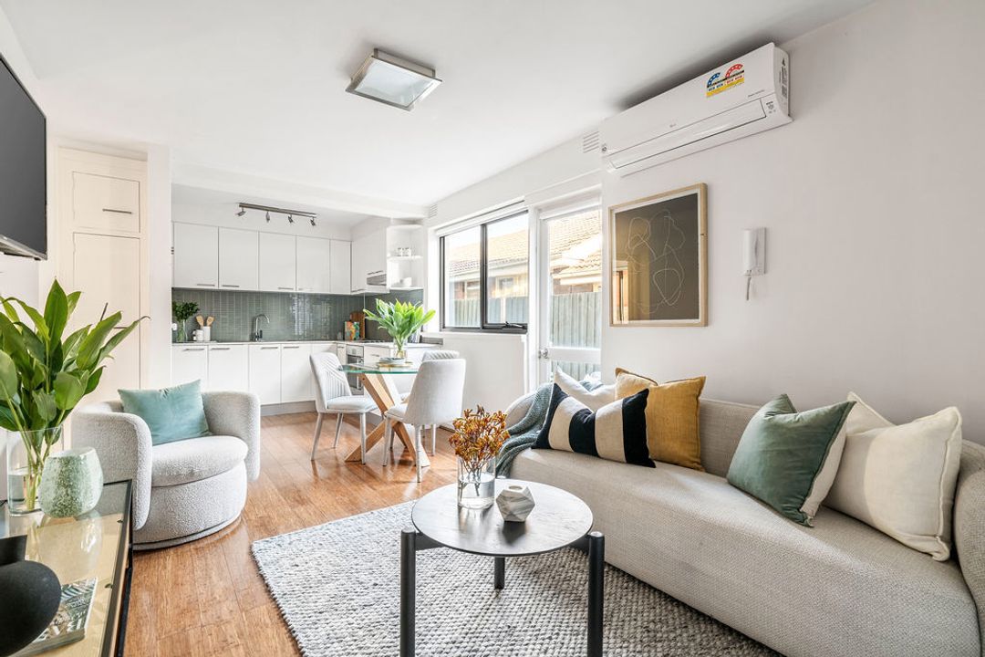Image of property at 2/29 Bell Street, Hawthorn VIC 3122