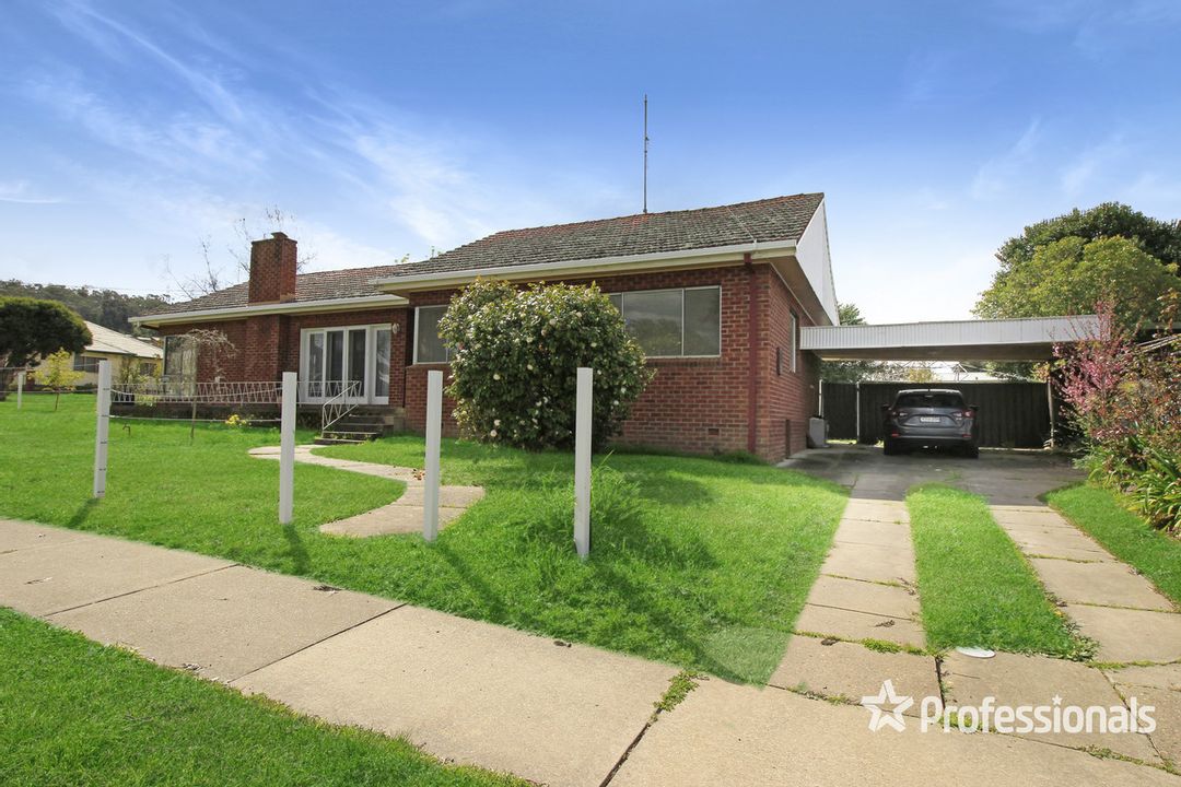 Image of property at 141 Grove Street, Kooringal NSW 2650