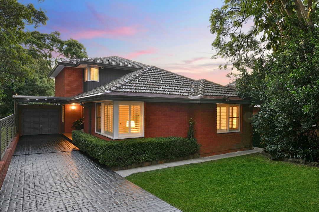 Image of property at 116 Gungah Bay Road, Oatley NSW 2223