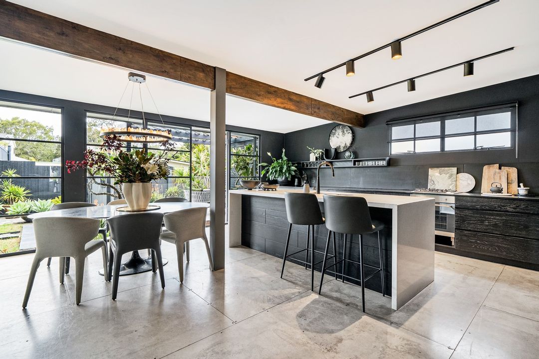 Image of property at 15 Livingstone Avenue, Botany NSW 2019