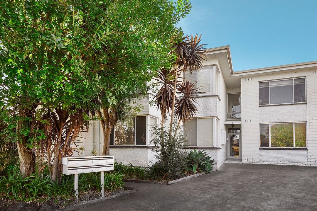 Image of property at 3/1 Omeo Court, Bentleigh East VIC 3165