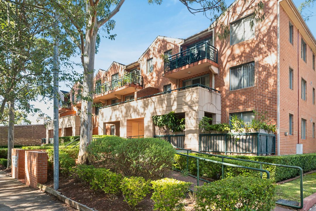 Image of property at 2/2 Fehon Road, Chatswood NSW 2067