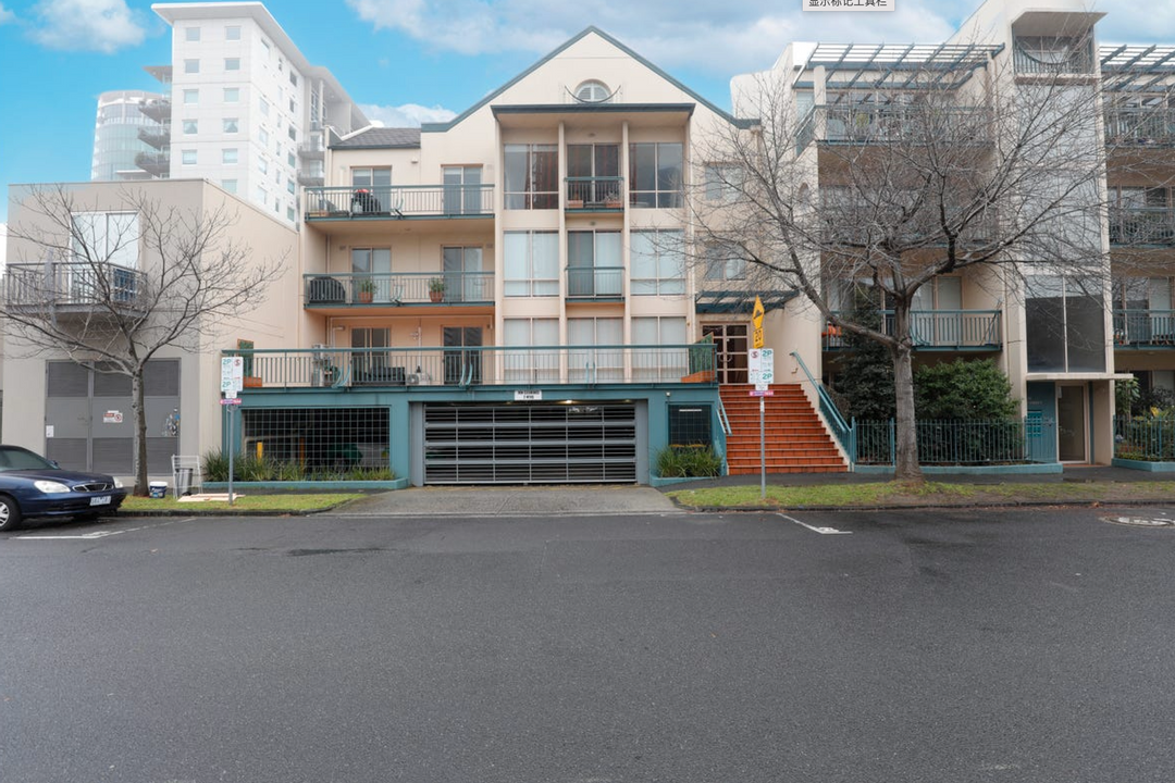 Image of property at 1/77 Dodds Street, Southbank VIC 3006