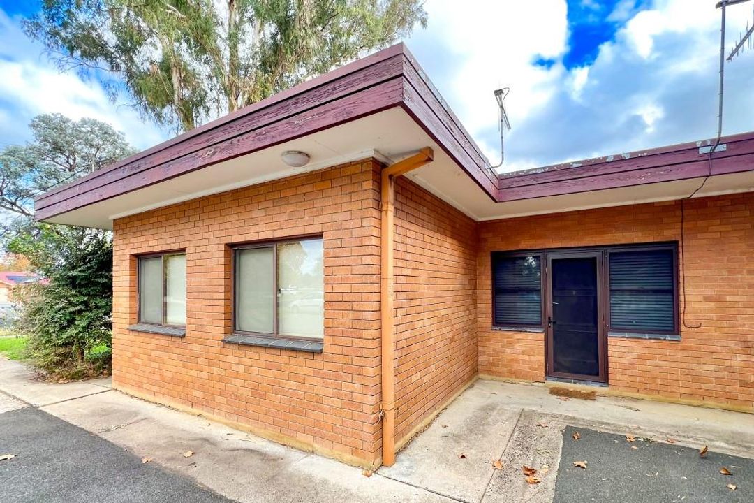 Image of property at 2/31 Seymour Street, Bathurst NSW 2795