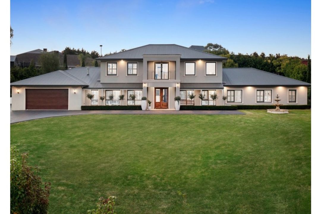 Image of property at 17 Bellbird Drive, Lilydale VIC 3140