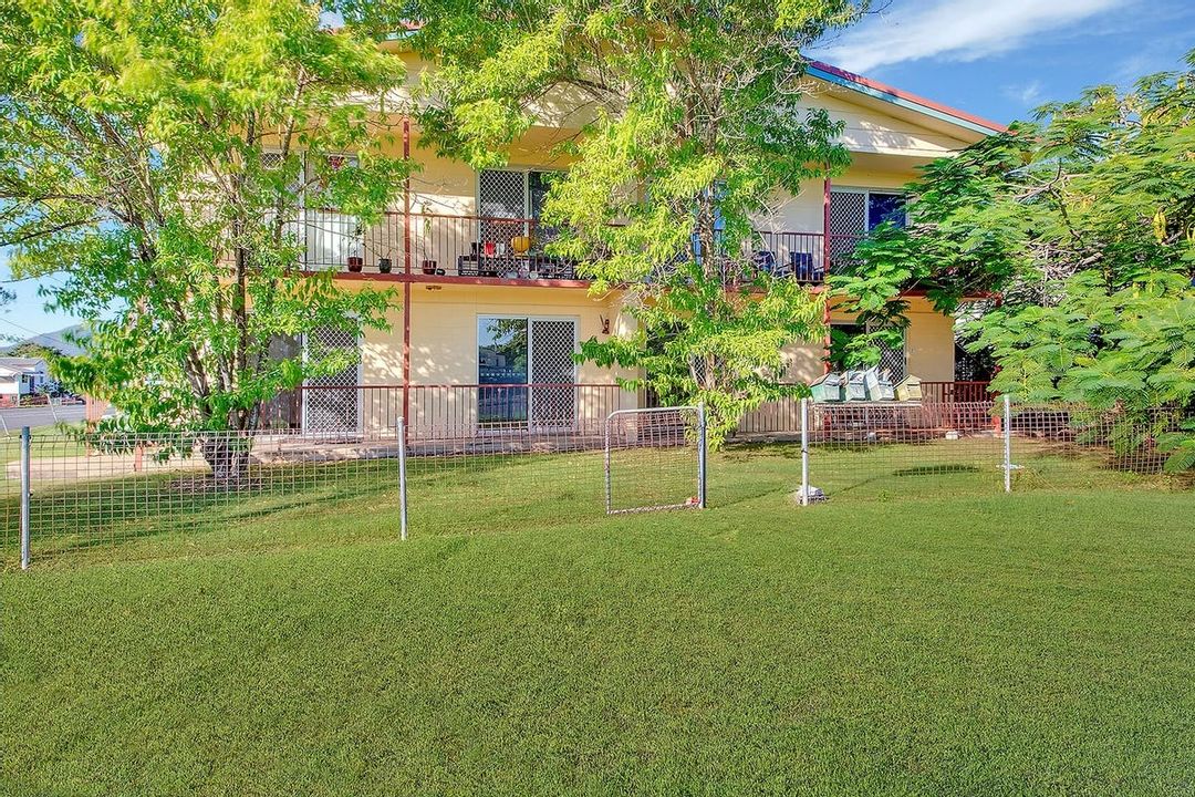 Image of property at 2/419 Campbell Street, Depot Hill QLD 4700