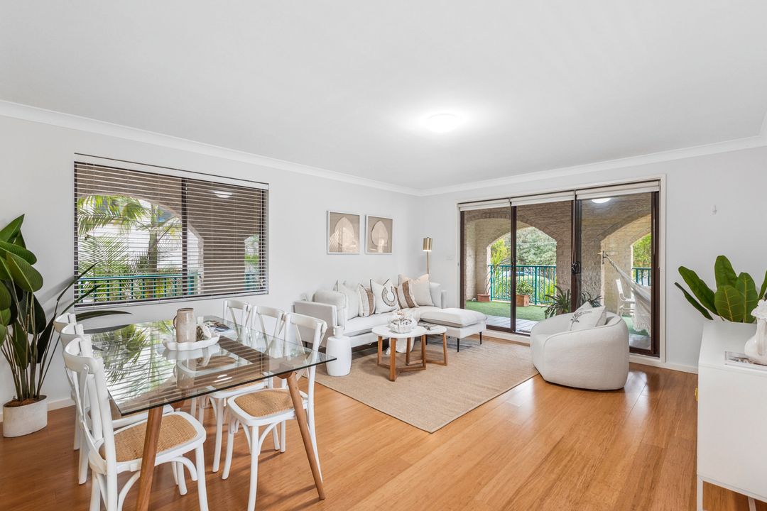 Image of property at 2/4 Stuart Street, Collaroy NSW 2097