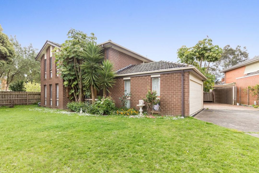 Image of property at 32 Sheraton Crescent, Ferntree Gully VIC 3156