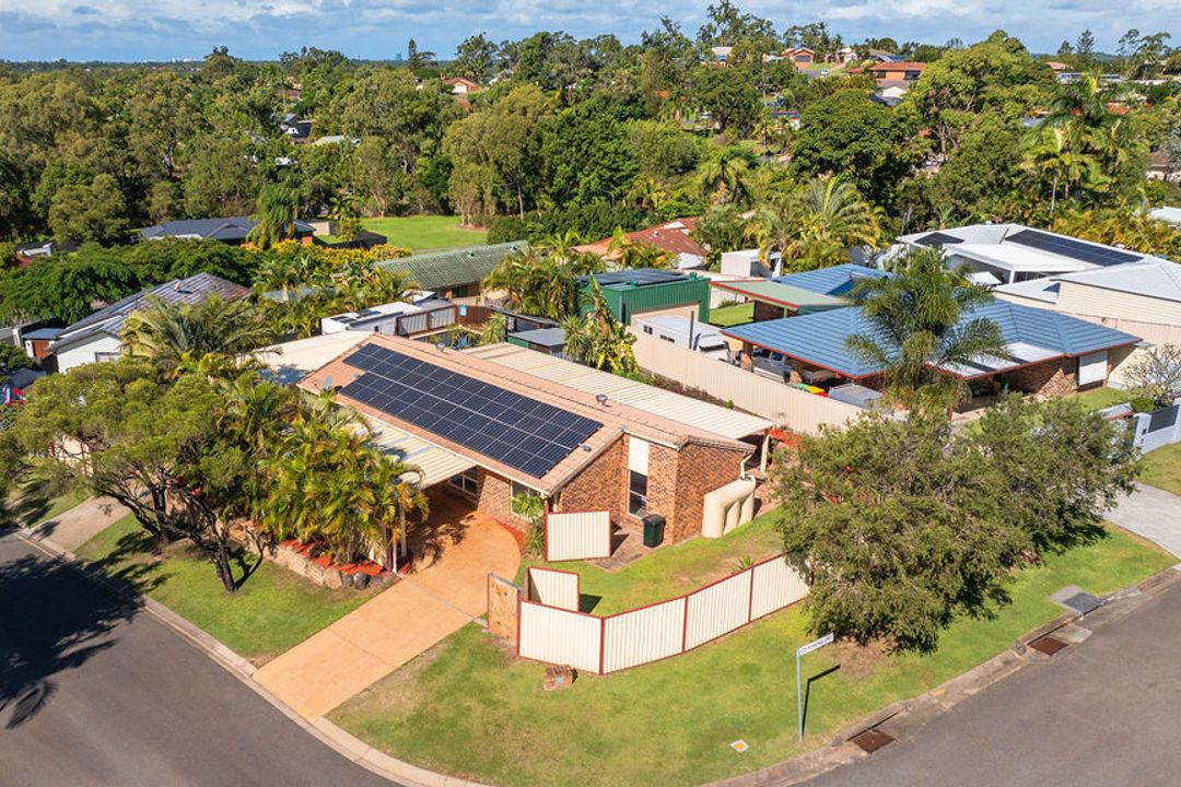 Image of property at 2 Pomona Court, Helensvale QLD 4212