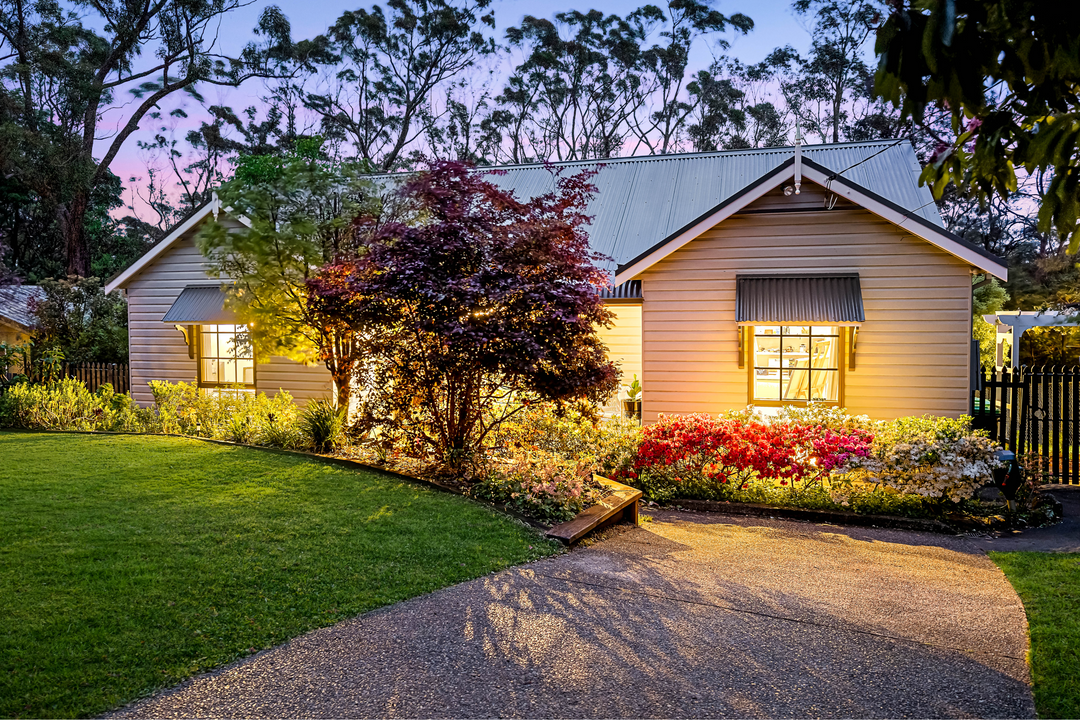 Image of property at 124 Henderson Road, Wentworth Falls NSW 2782