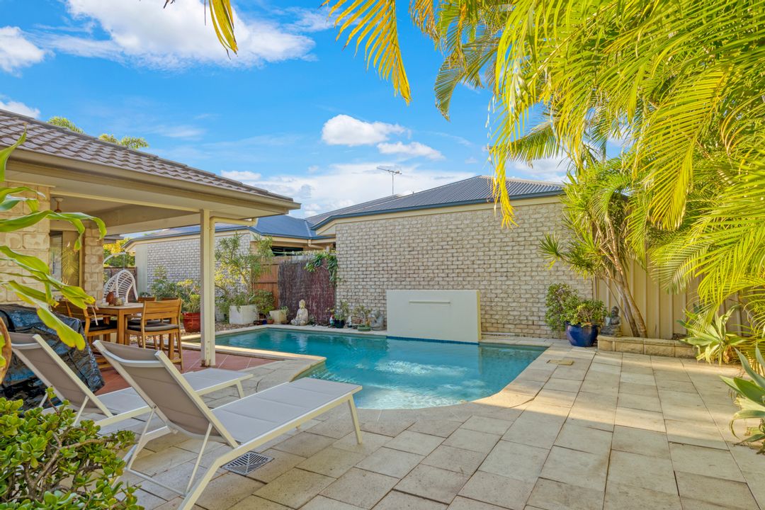 Image of property at 12 Aird Street, Sandstone Point QLD 4511