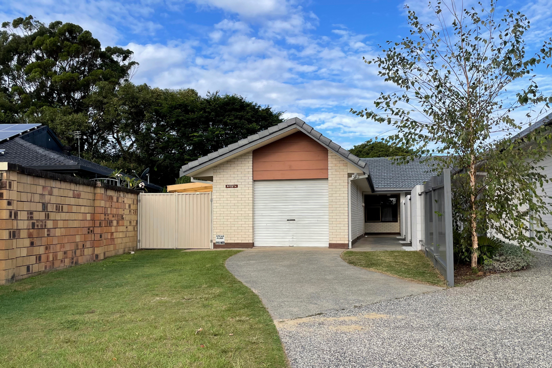 Image of property at 1/10 Macaw Avenue, Miami QLD 4220