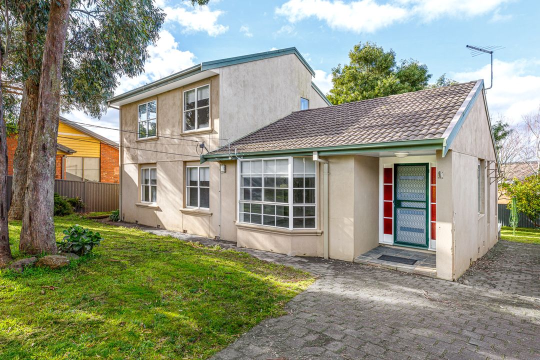 Image of property at 319 Tinworth Avenue, Mount Clear VIC 3350