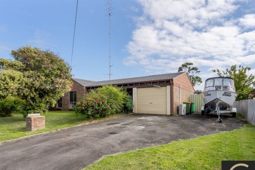 Image of property at 10 Waterwitch Street, Carey Park WA 6230