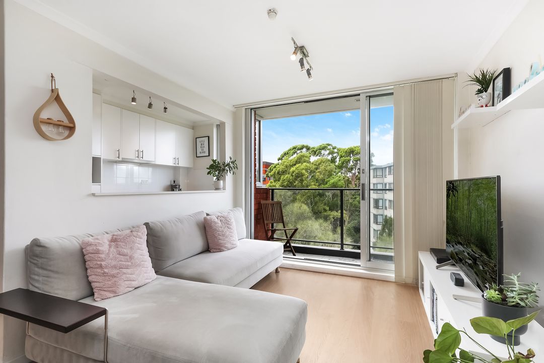 Image of property at 8 F/10 Bligh Place, Randwick NSW 2031