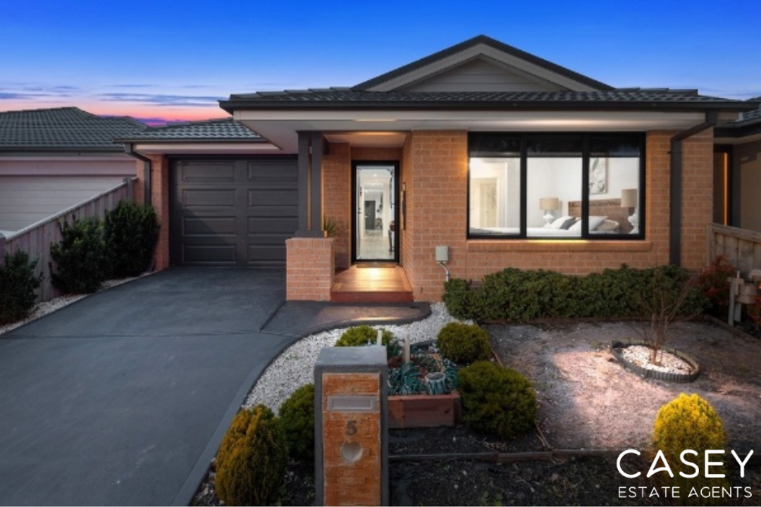 Image of property at 5 Hammond Road, Cranbourne West VIC 3977