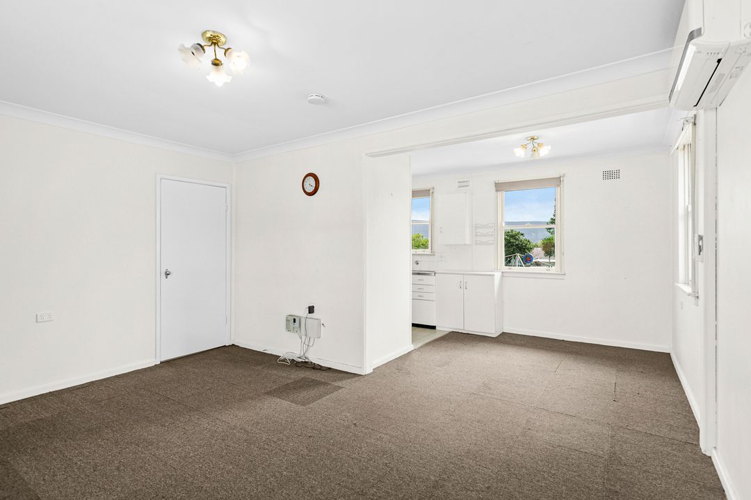 Image of property at 24 Galong Crescent, Koonawarra NSW 2530