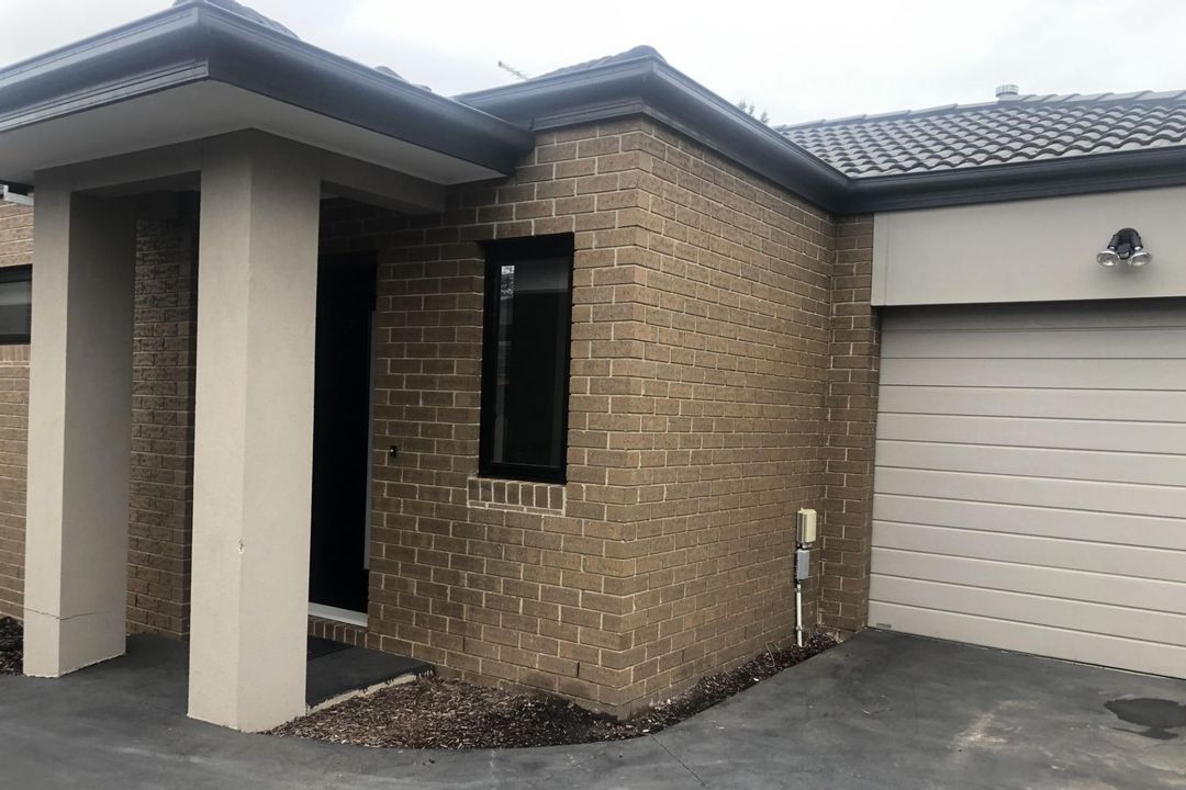 Image of property at 2/45 East Gateway, Wyndham Vale VIC 3024