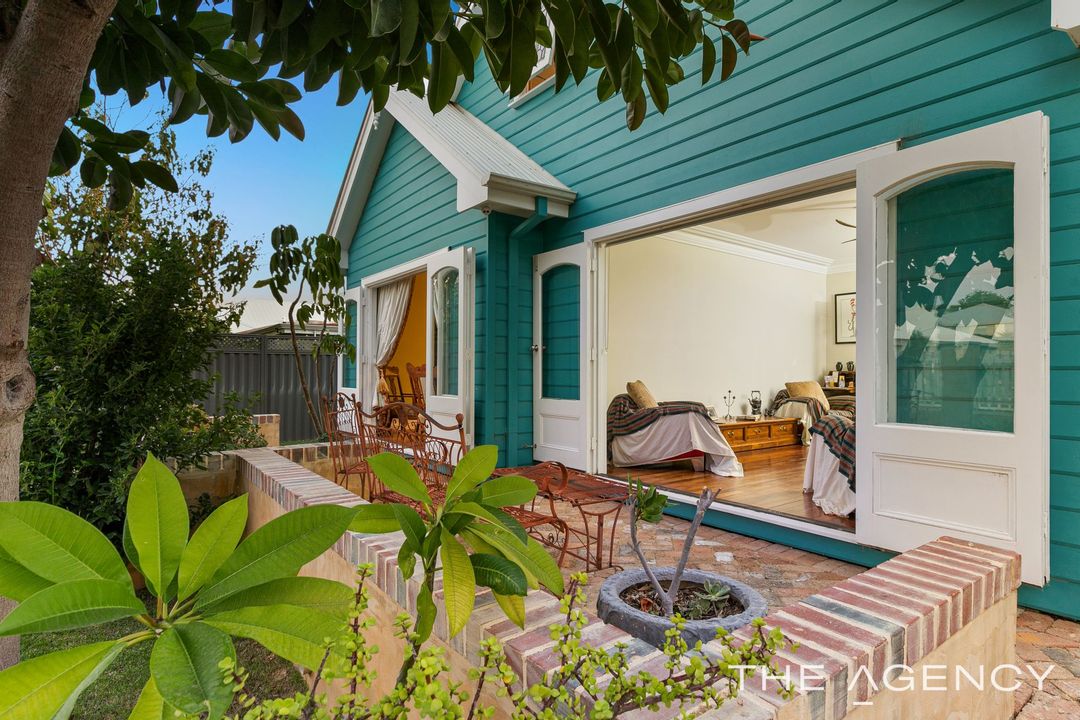 Image of property at 1 First Avenue, Shoalwater WA 6169