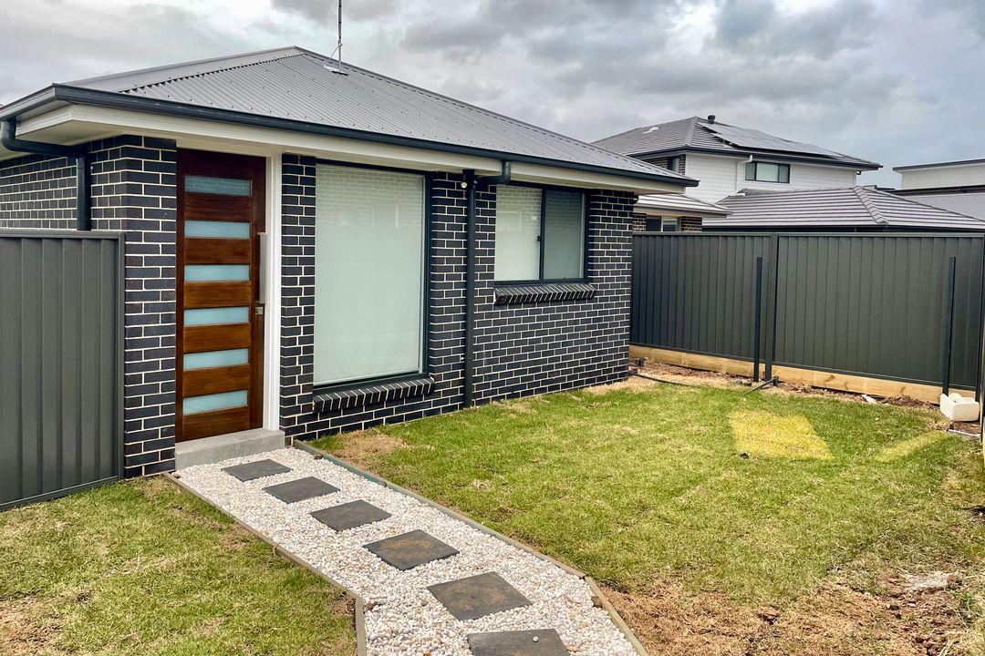 Image of property at 1 Glory Loop, Catherine Field NSW 2557