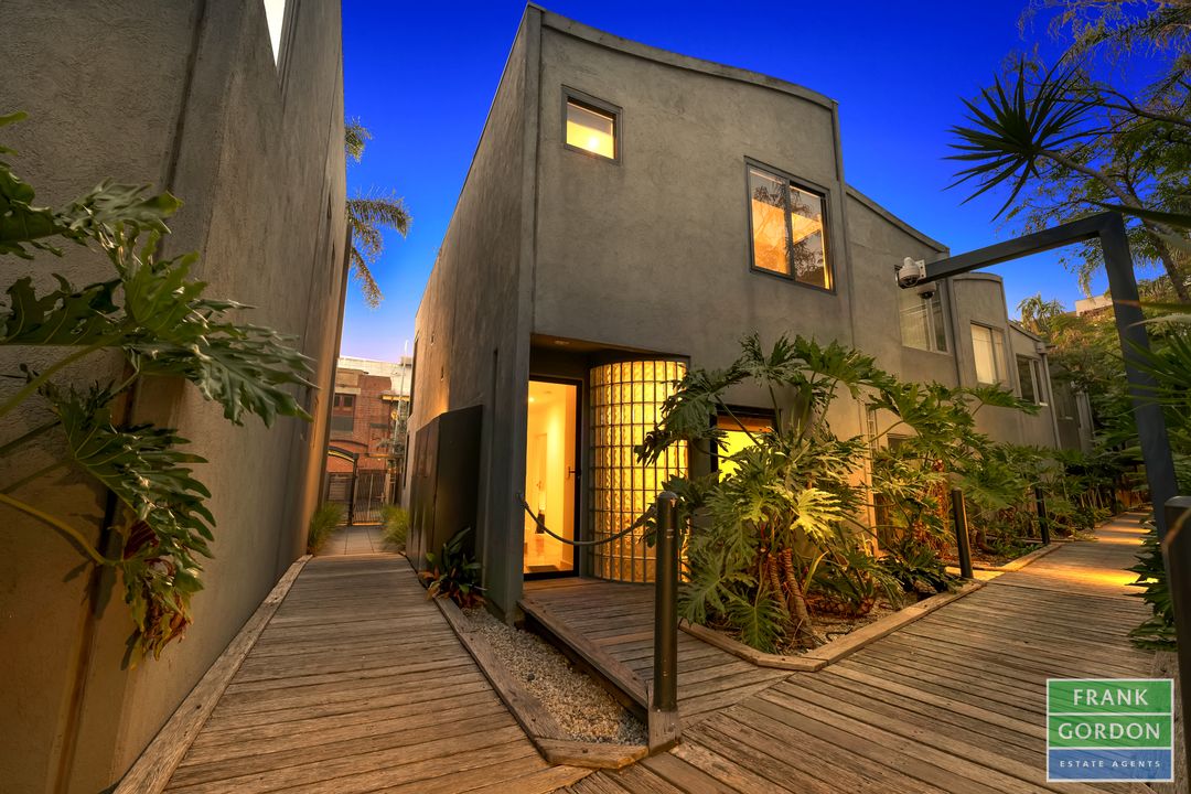 Image of property at 15/15 Beach Street, Port Melbourne VIC 3207