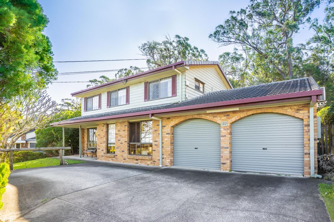 Image of property at 32 Deloraine Drive, Springwood QLD 4127