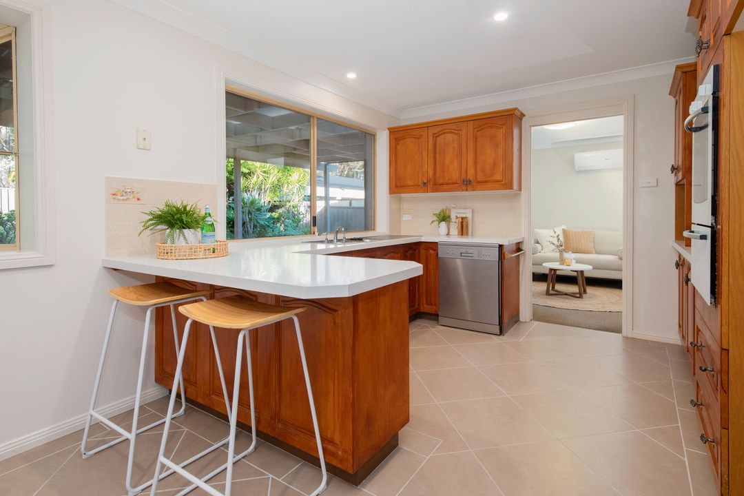Image of property at 15 Fulmar Close, Mount Hutton NSW 2290