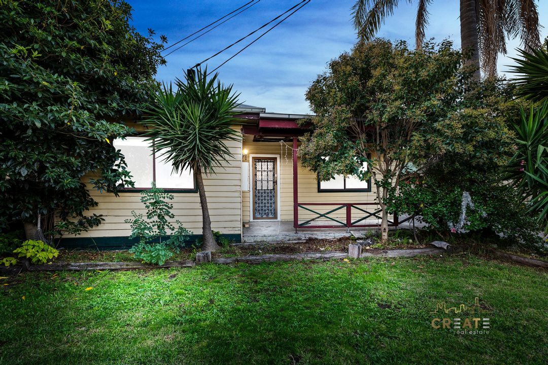Image of property at 10 Silvester Crescent, St Albans VIC 3021