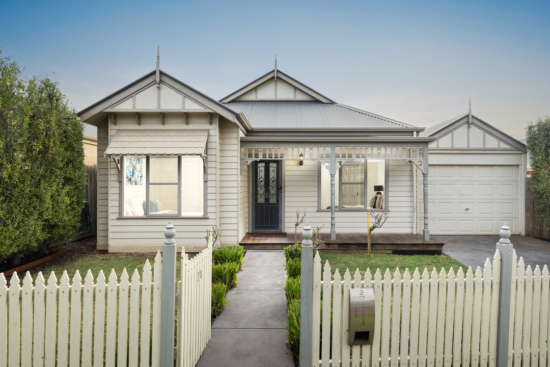 Image of property at 28 Kerford Crescent, Point Cook VIC 3030