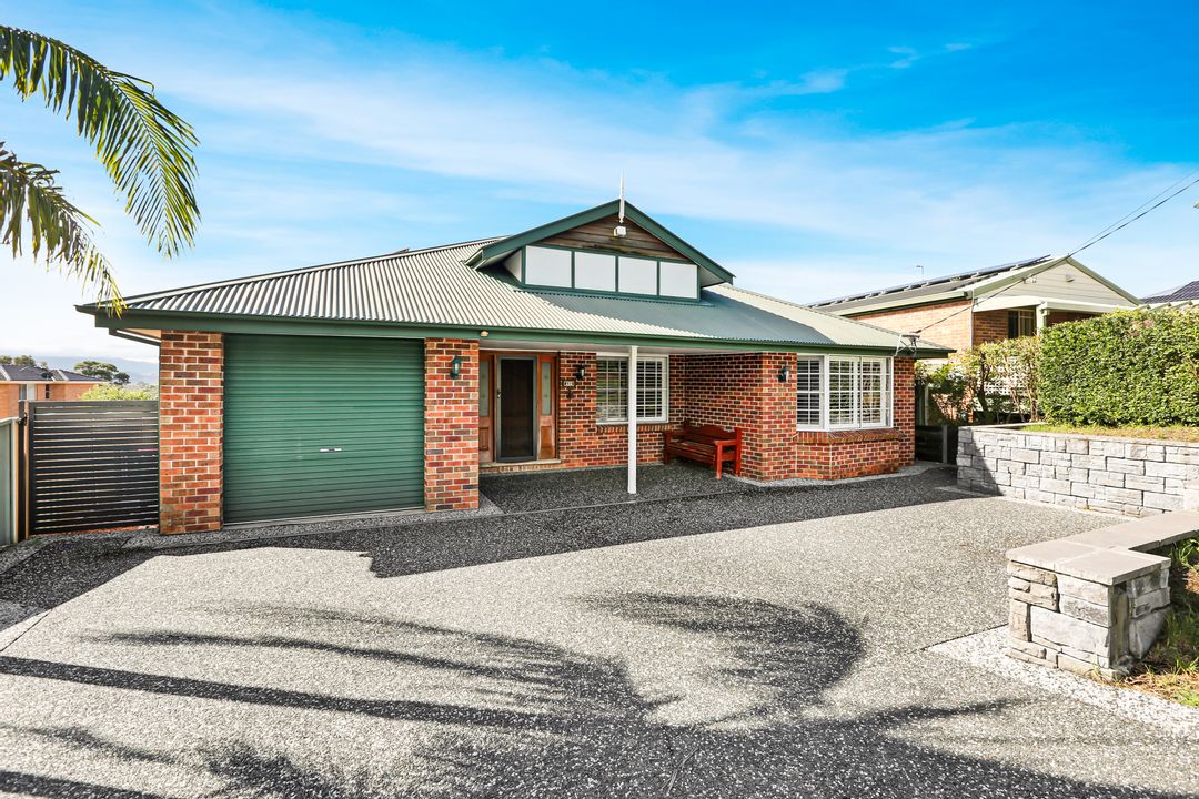 Image of property at 122 Wyndarra Way, Koonawarra NSW 2530