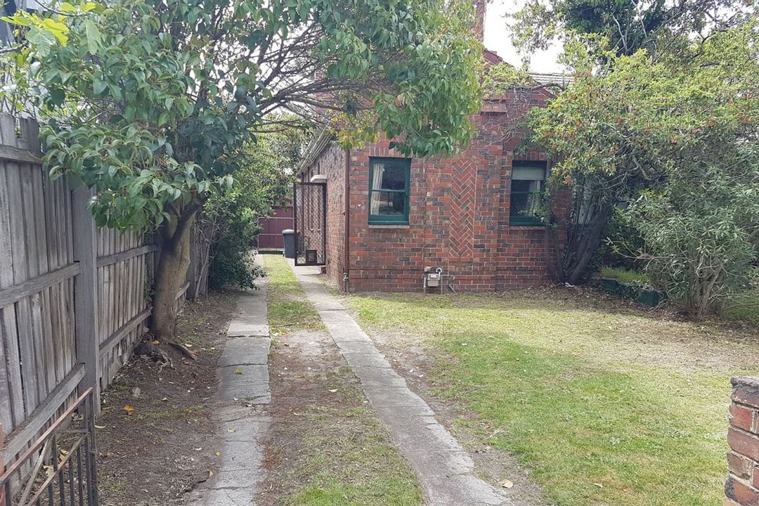 Image of property at 4 Remuera Street, Caulfield South VIC 3162