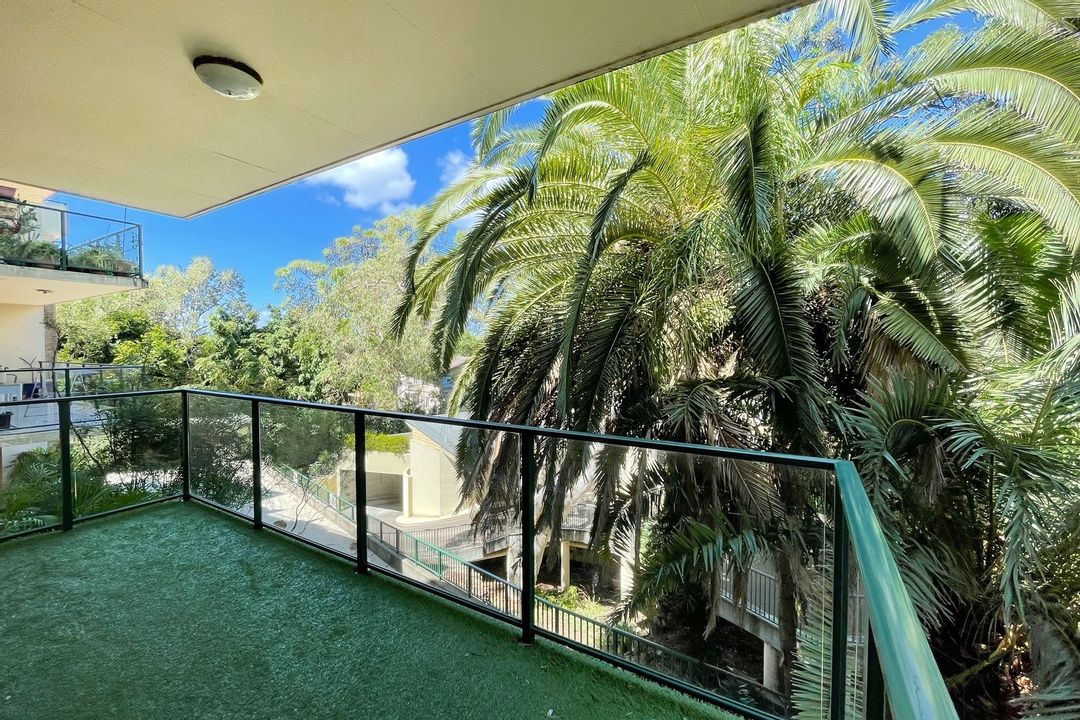 Image of property at 2/40 Burchmore Road, Manly Vale NSW 2093
