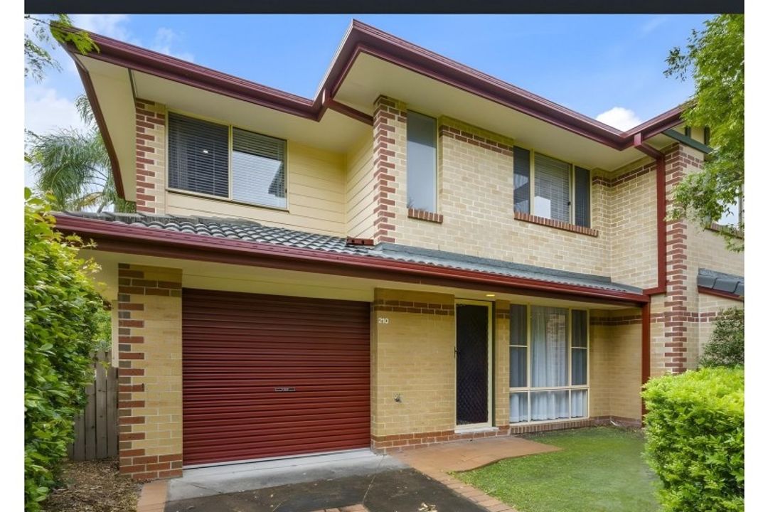 Image of property at 125 Hansford Road, Coombabah QLD 4216