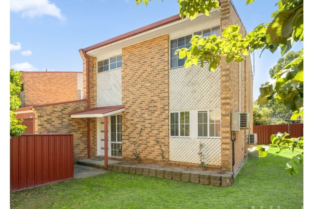 Image of property at 6/9-15 Torpy Place, Jerrabomberra NSW 2619