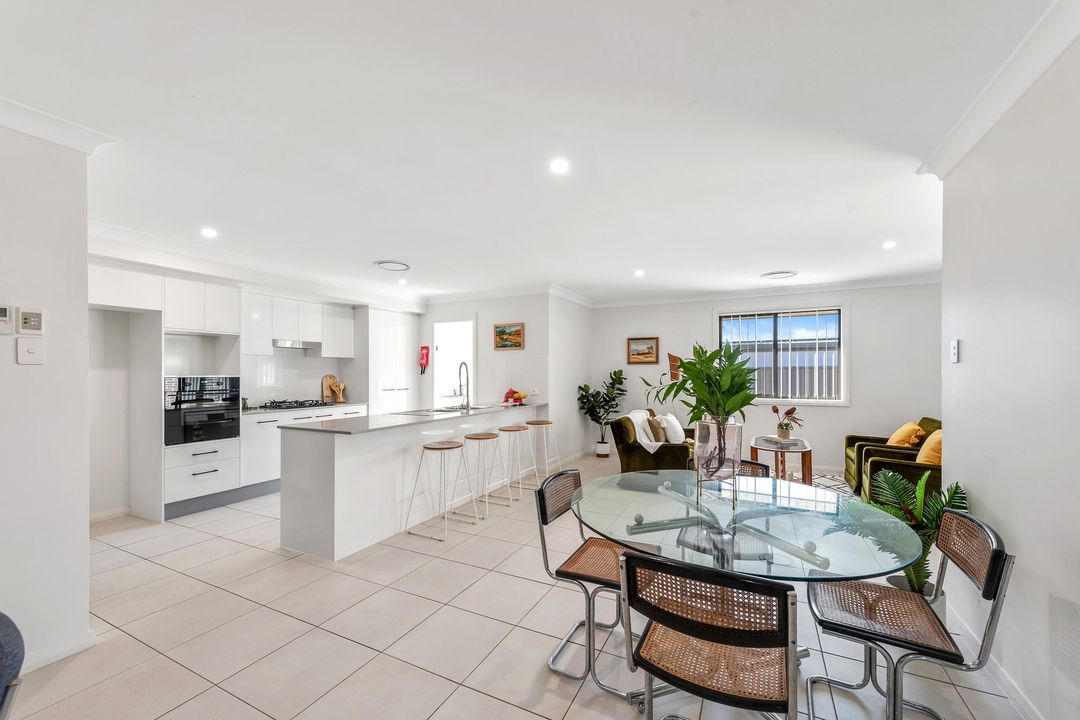 Image of property at 37 Neave Way, Thrumster NSW 2444