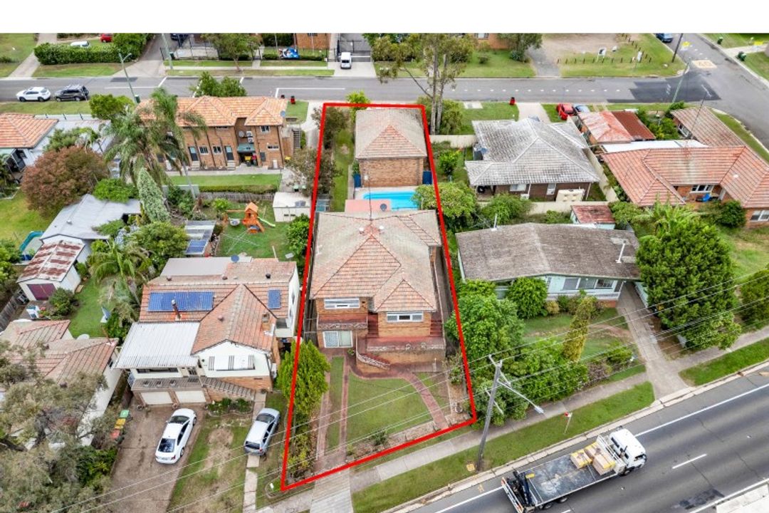 Image of property at 215 New England Highway, Rutherford NSW 2320