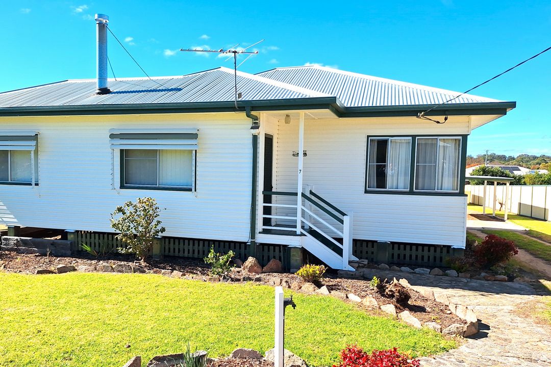 Image of property at 7 Ferris St, Stanthorpe QLD 4380